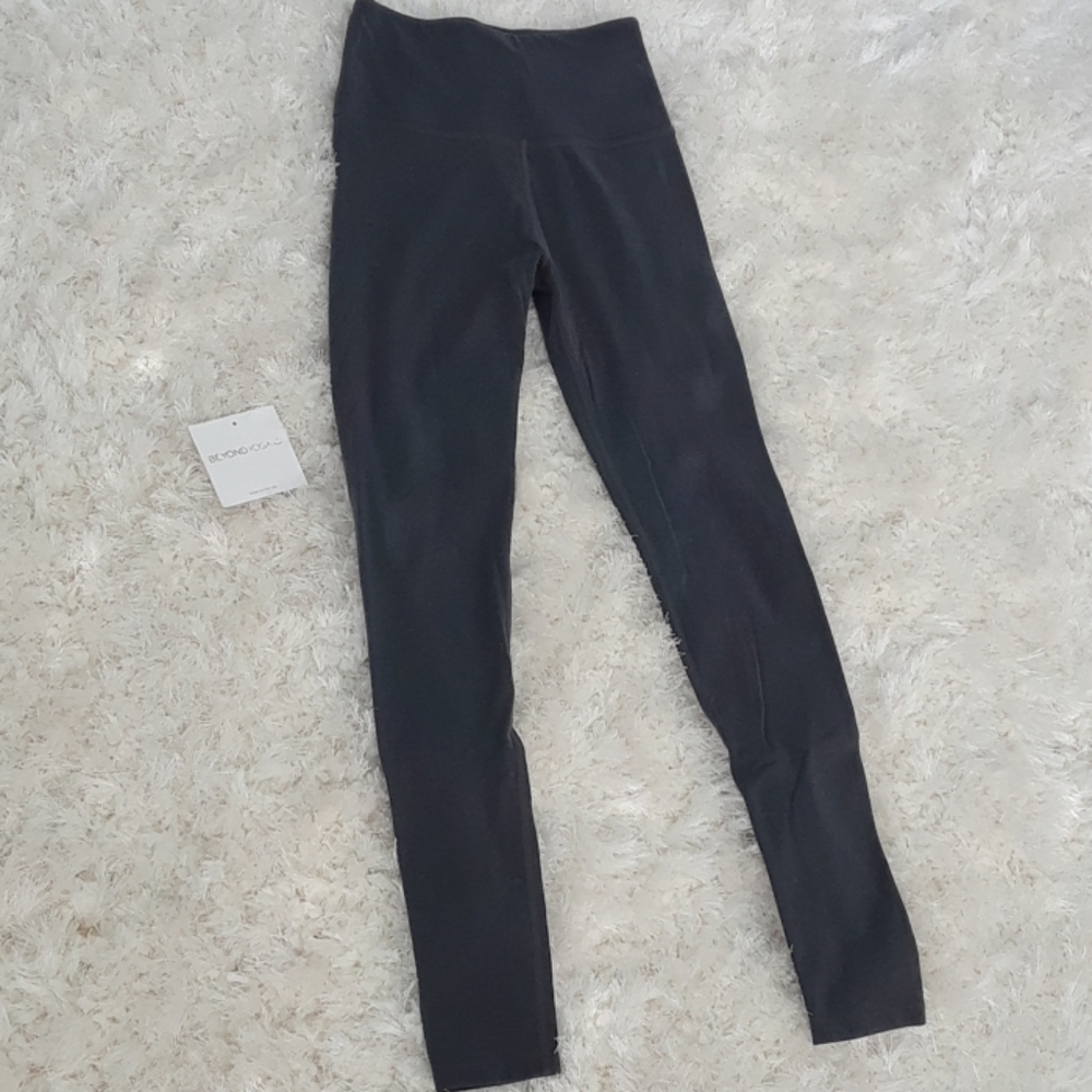 Beyond Yoga plush charcoal  legging Medium